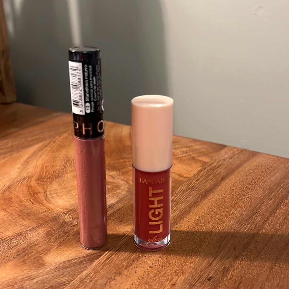 2 Liquid Lipsticks